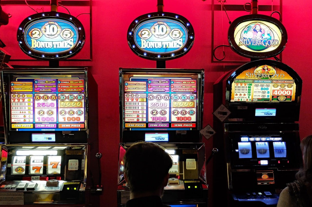 96jl Live Casino real dealer baccarat table streamed to a Philippine player on mobile